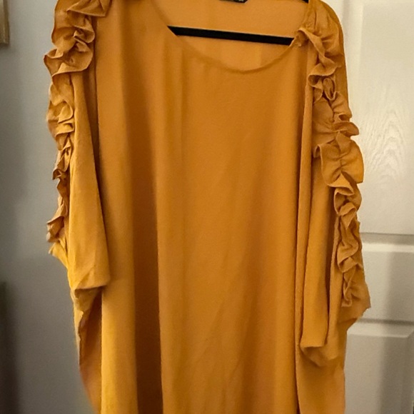 NWOT SHEIN Curve Mustard Top - Picture 1 of 6